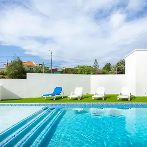 https://genesis-apartments-jan-thiel.comcaribbean.com