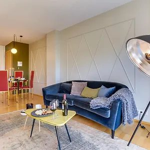 https://sweet-inn-apartments-miro-apartment-eixample.catalonia-hotels.com