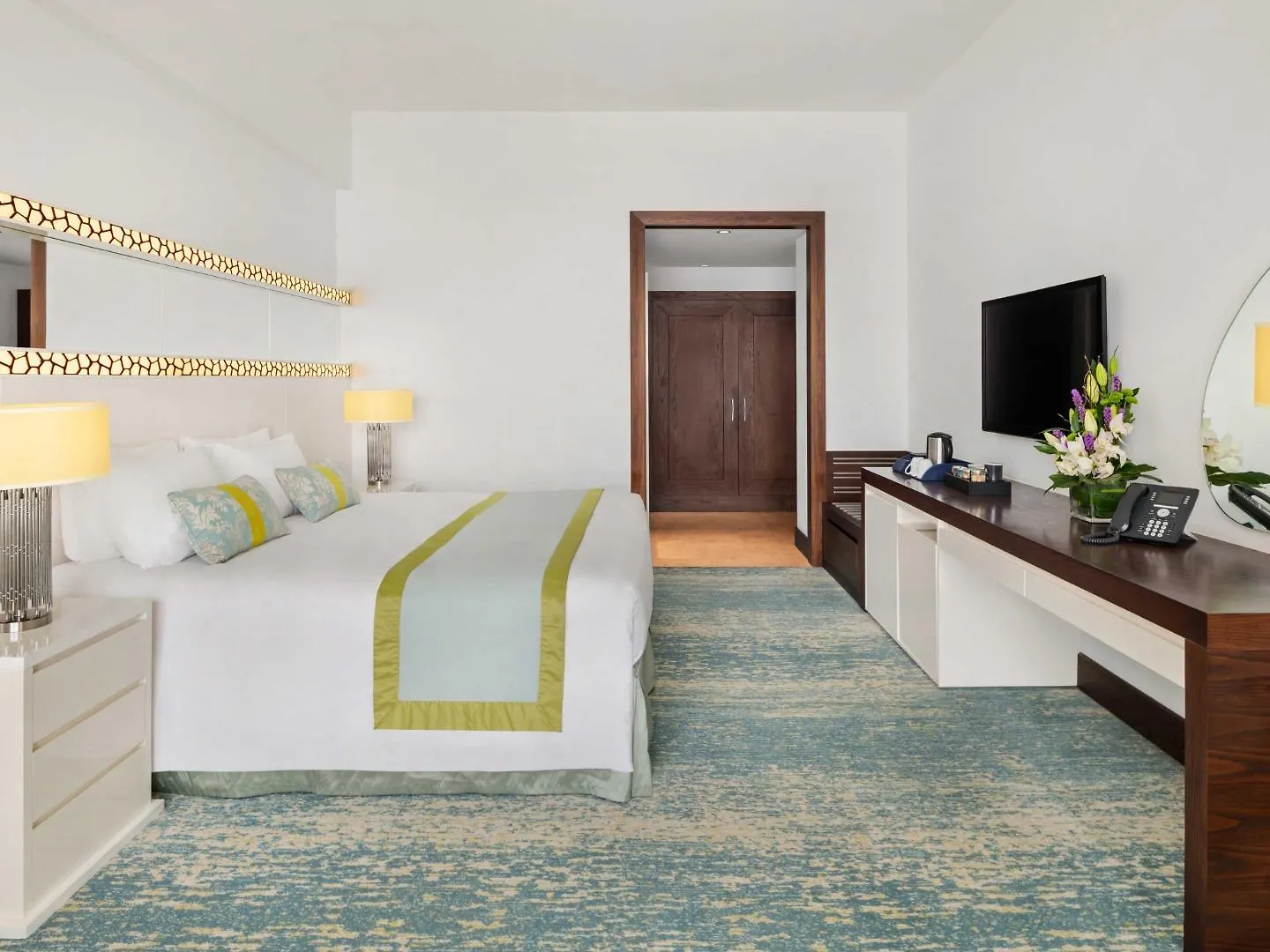 Ja Ocean View Hotel, Jumeirah Beach Dubai Hotel